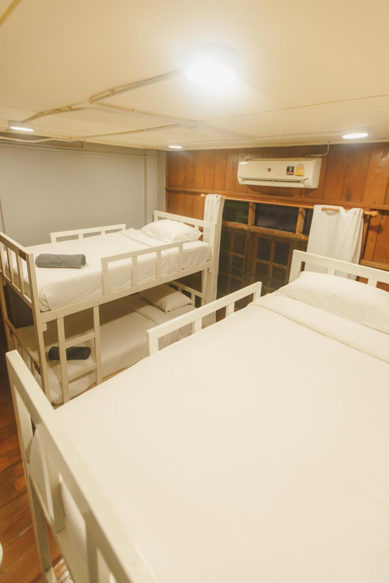 Agga Cnx Hostel Чиангмай Экстерьер фото