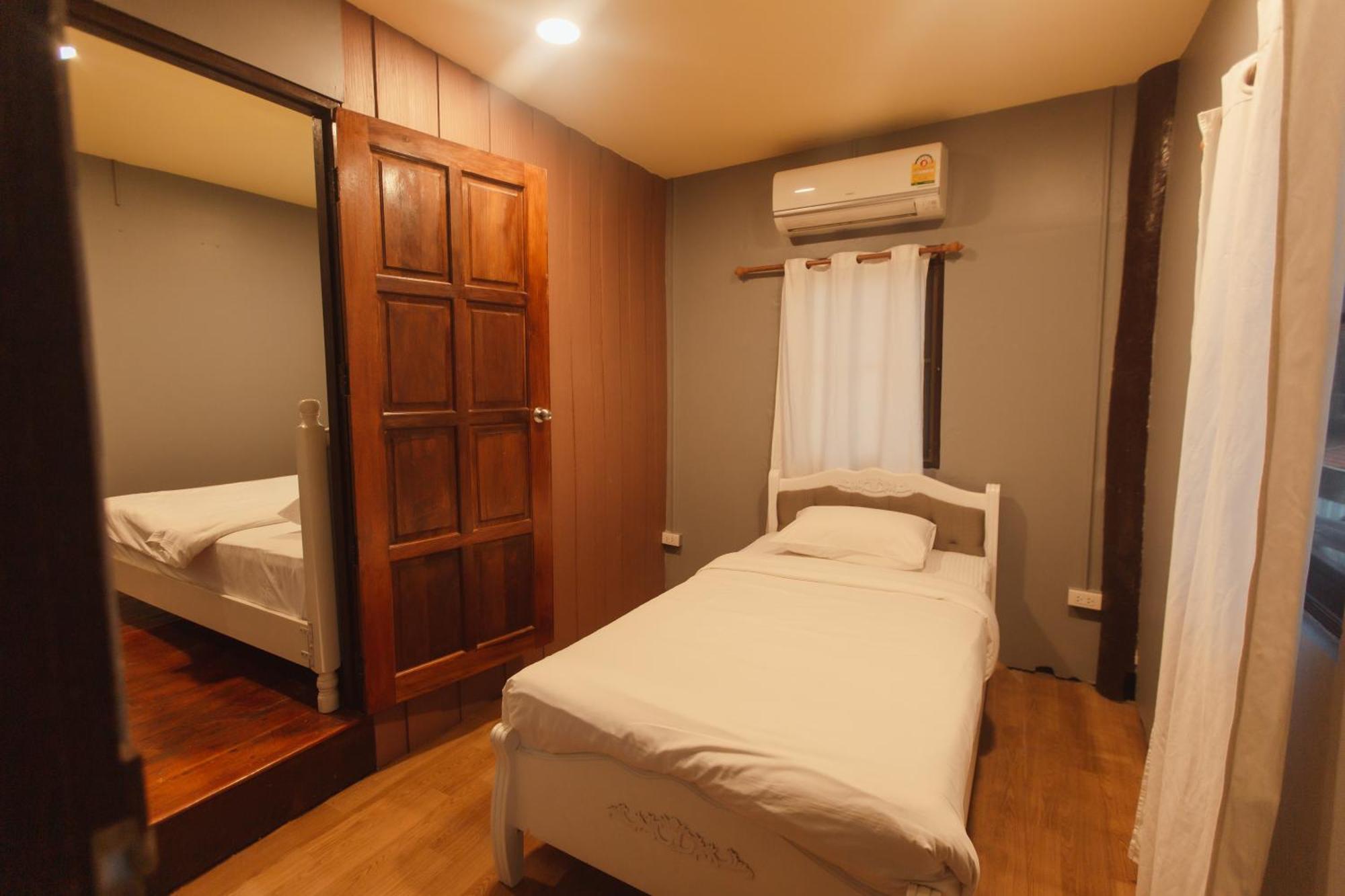 Agga Cnx Hostel Чиангмай Экстерьер фото