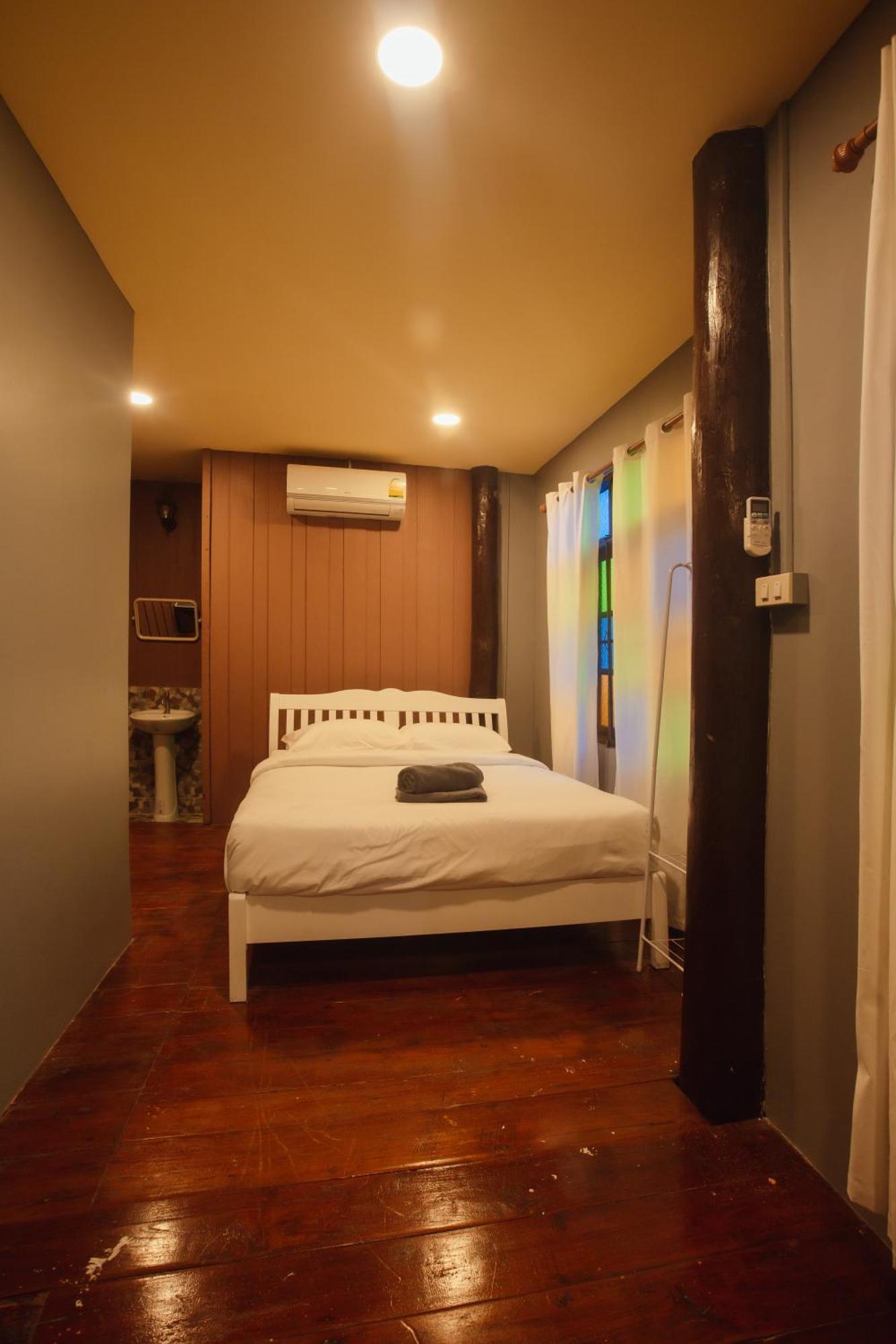 Agga Cnx Hostel Чиангмай Экстерьер фото
